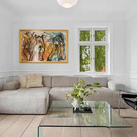 Elegant Luxury In The Heart Of 빌라 오르후스